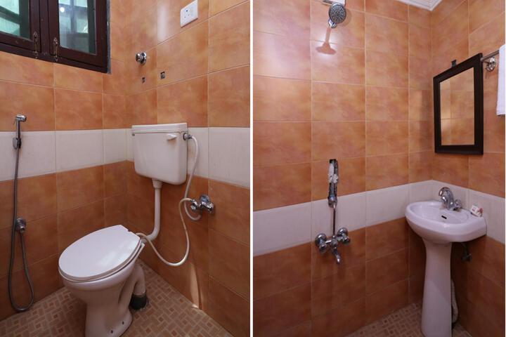 OYO 13099 Lavilla