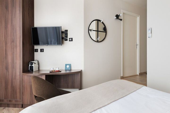 Room 10 of 46