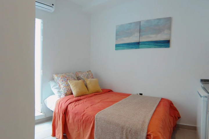 Room 2 of 12