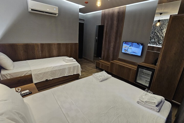 Room 7 of 39
