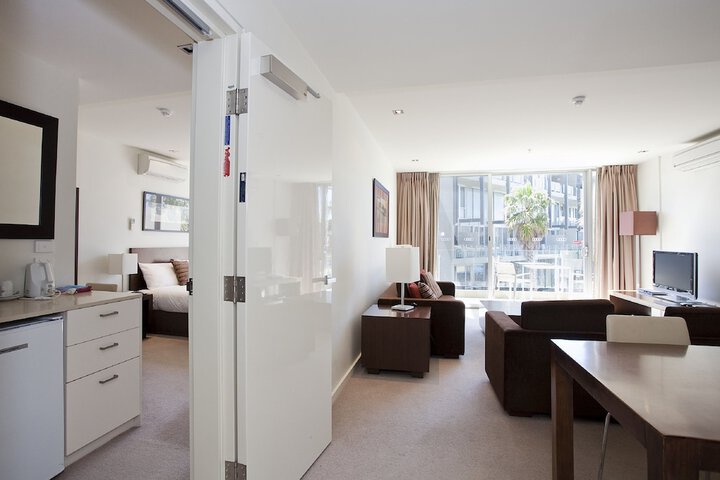 Room 5 of 70