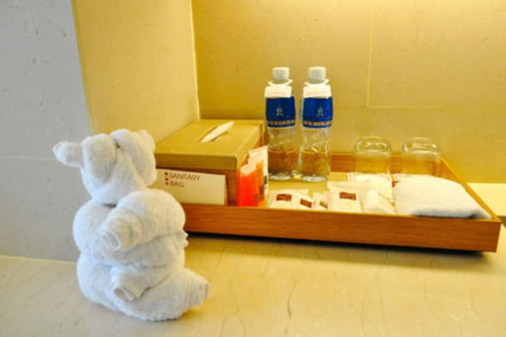 Room 11 of 26