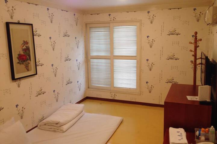 Room 26 of 50