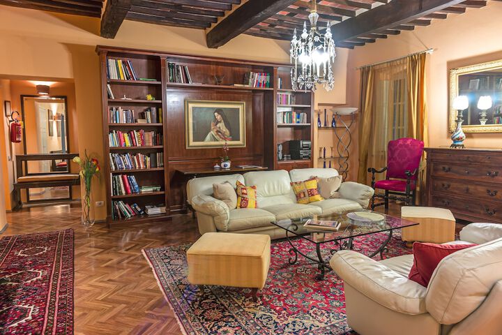 Guest Lobby