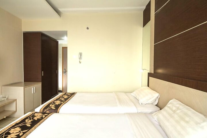 Room 6 of 21