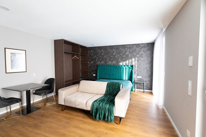 Room 18 of 29
