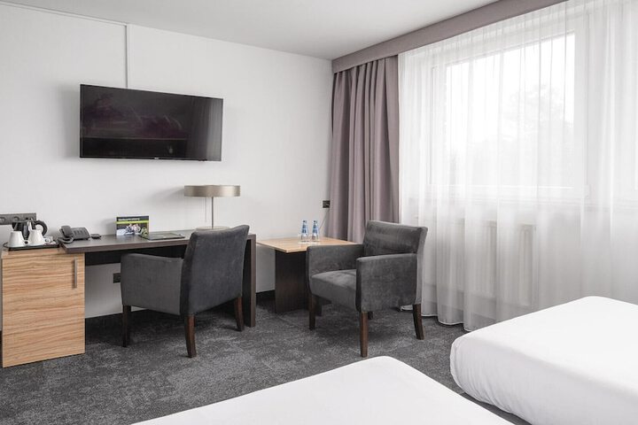Room 64 of 139