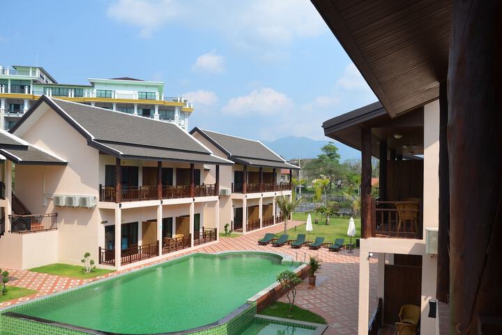 Saksiri Riverside Boutique Hotel