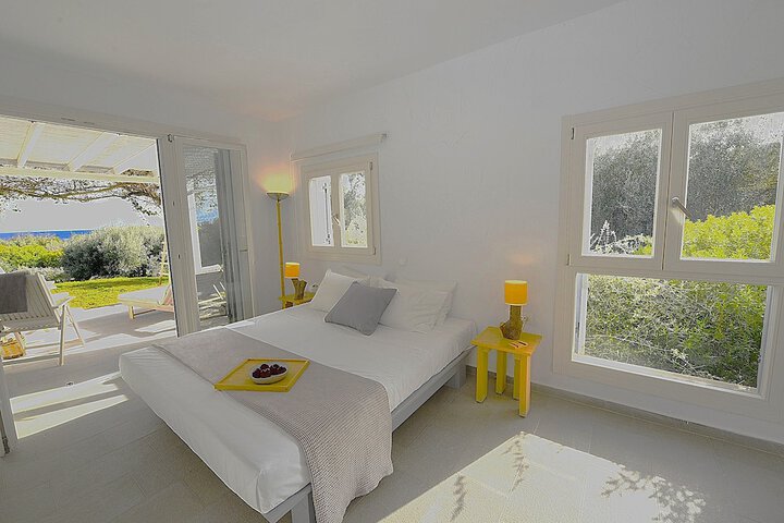 Room 4 of 49