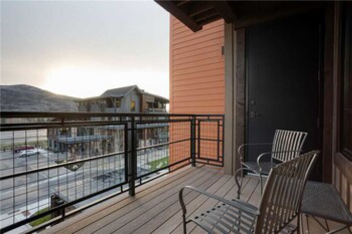 Terrace/Patio 4 of 31