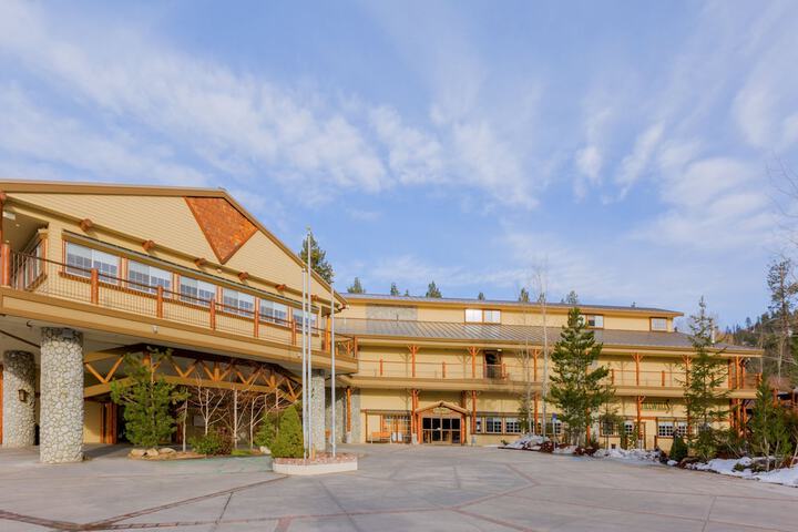 Hotel 76 of 86