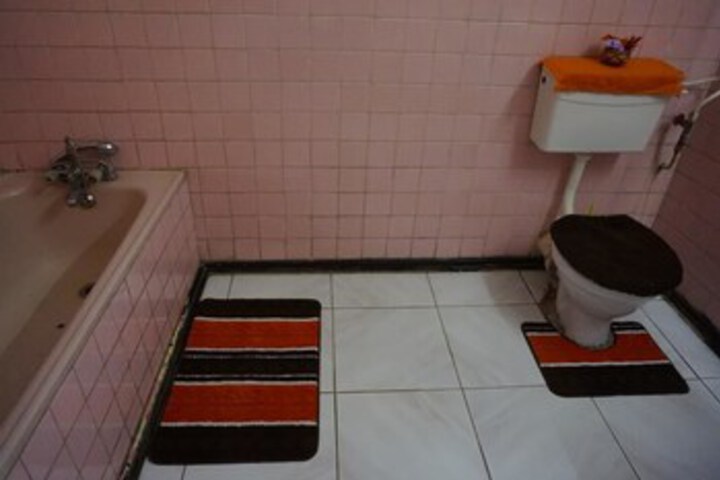 Room 2 of 19