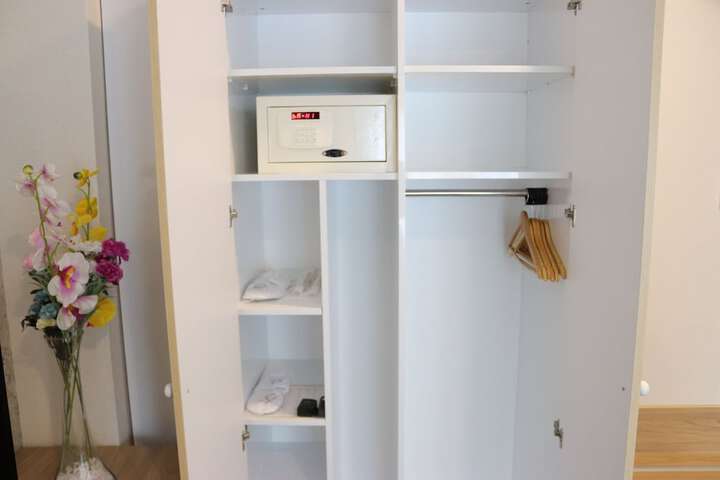 Room 20 of 59