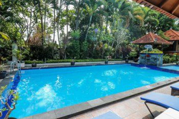 Pool 44 of 61