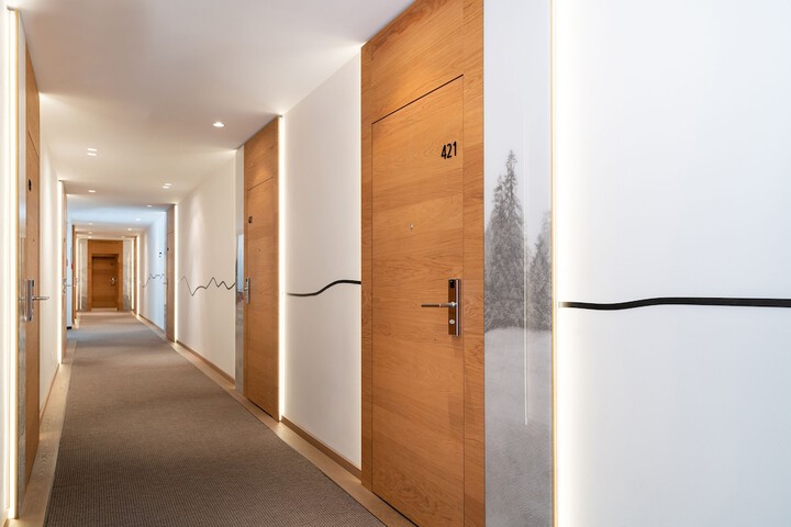 Ballroom/Hall 120 of 140