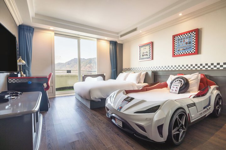 Room 20 of 65