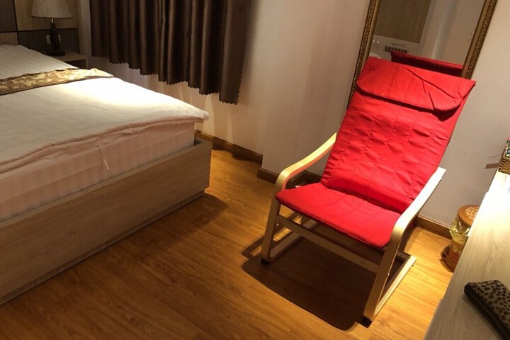 Room 10 of 49