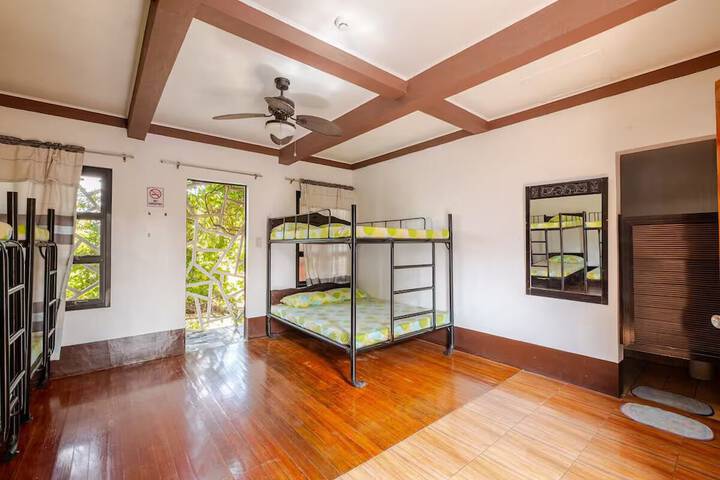 Room 6 of 23