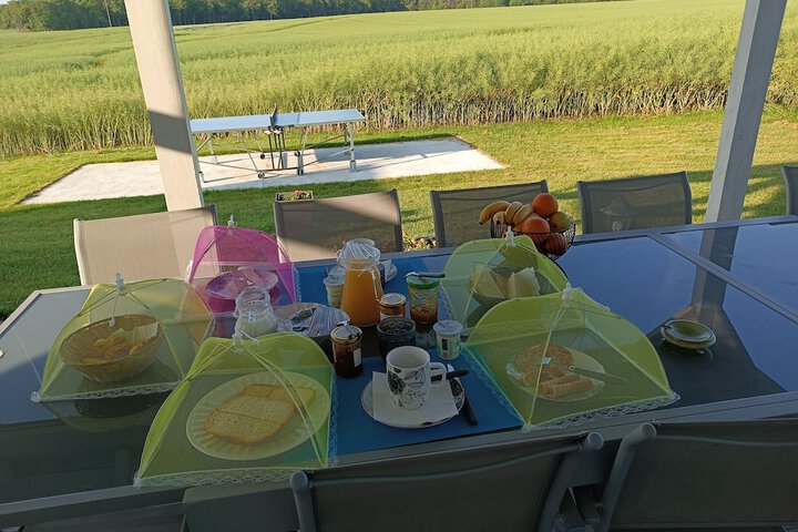 Breakfast/Coffee Service 34 of 45