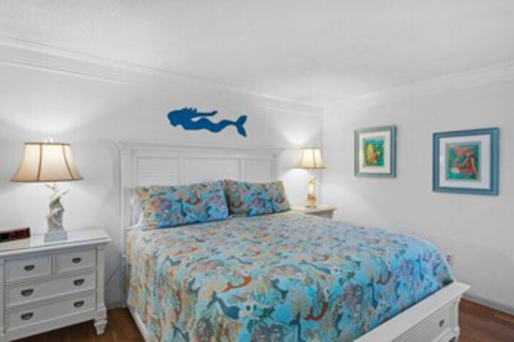 Room 3 of 185