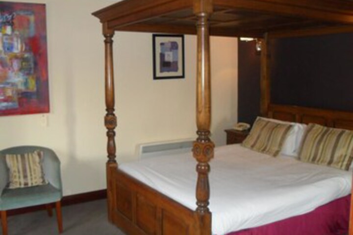Room 14 of 26