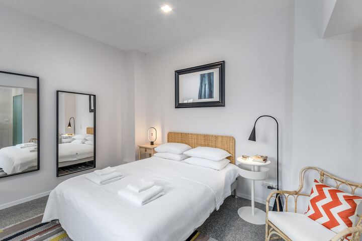 Room 3 of 39