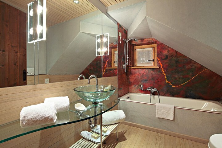 Room 25 of 71