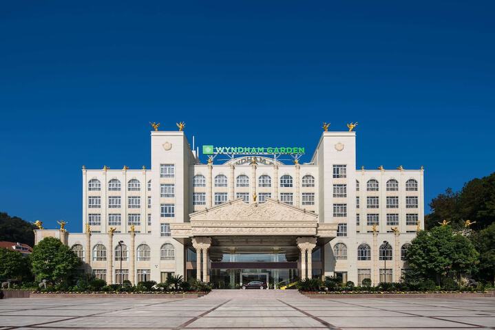 Hotel 50 of 52
