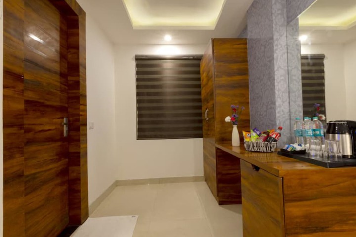 Room 16 of 21