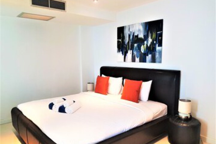 Room 15 of 19