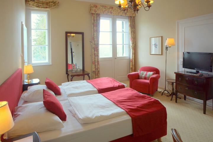 Room 5 of 61
