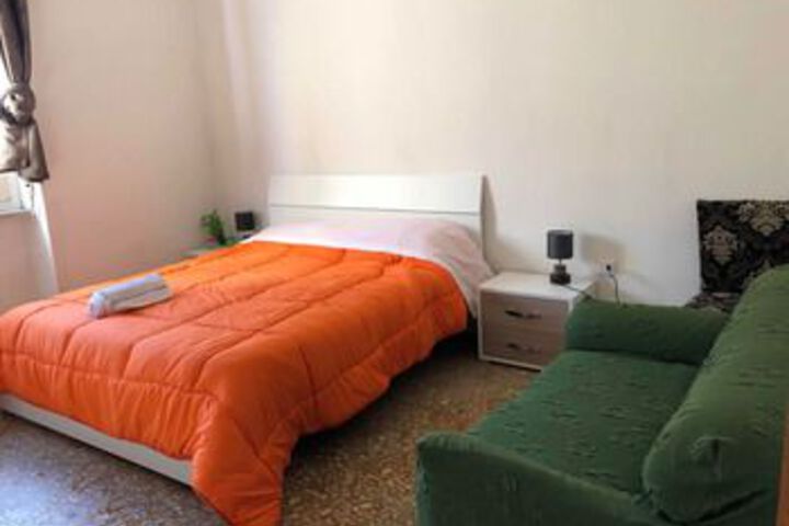 Room 13 of 22