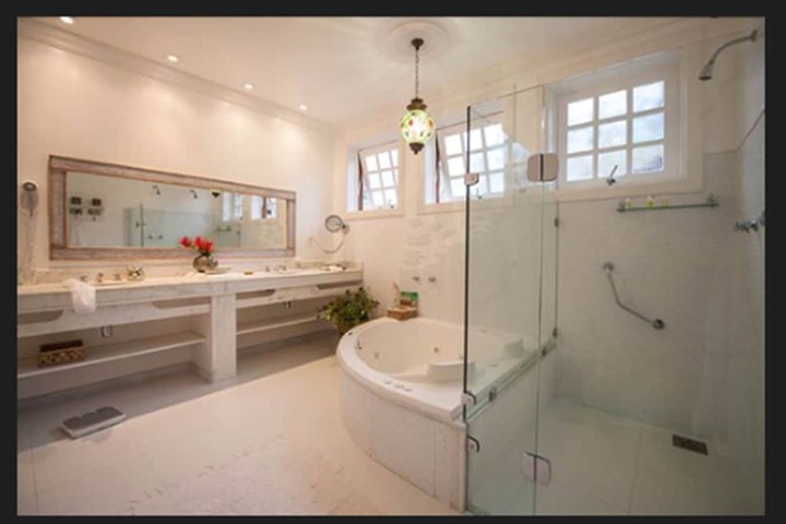 Hot Tub 76 of 104