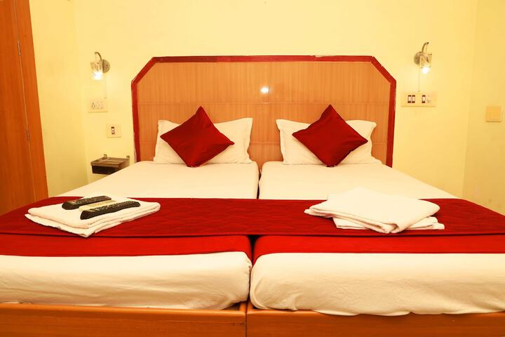 Room 8 of 10