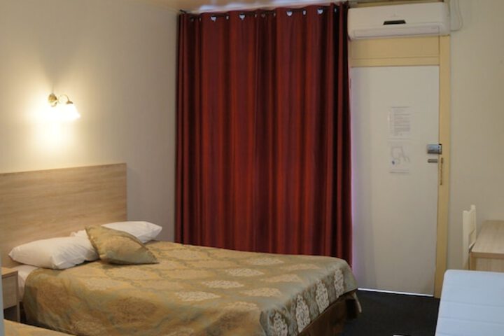 Room 5 of 78