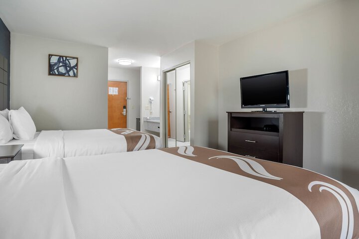 Room 22 of 68