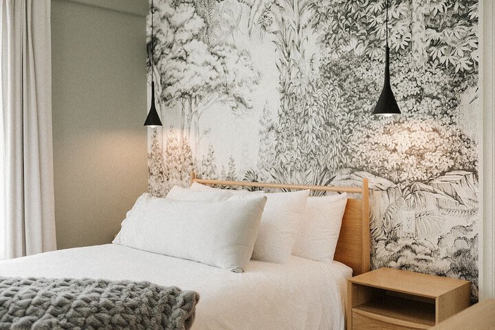 Room 6 of 37
