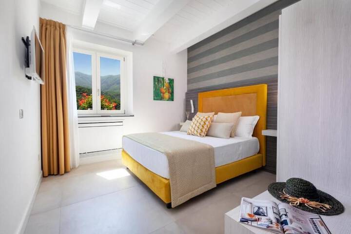 Room 2 of 58