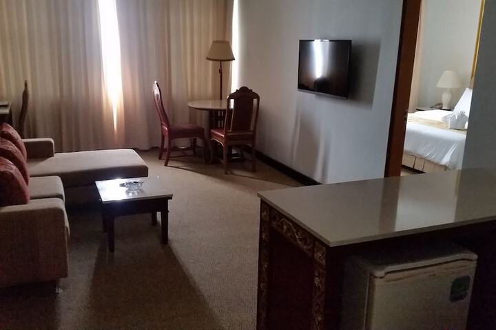Room 4 of 34