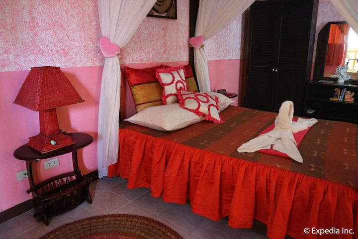 Room 14 of 63
