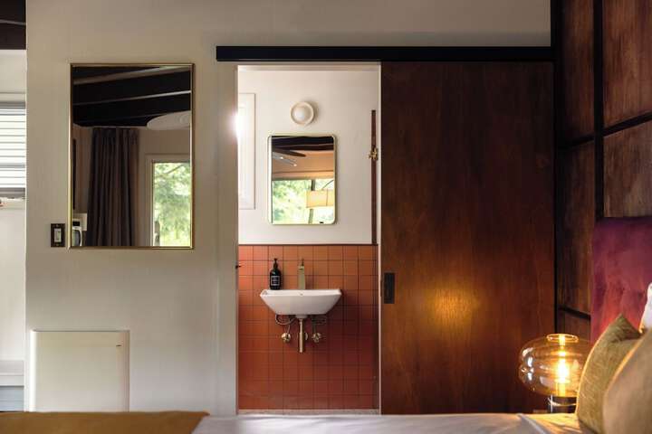 Room 201 of 221