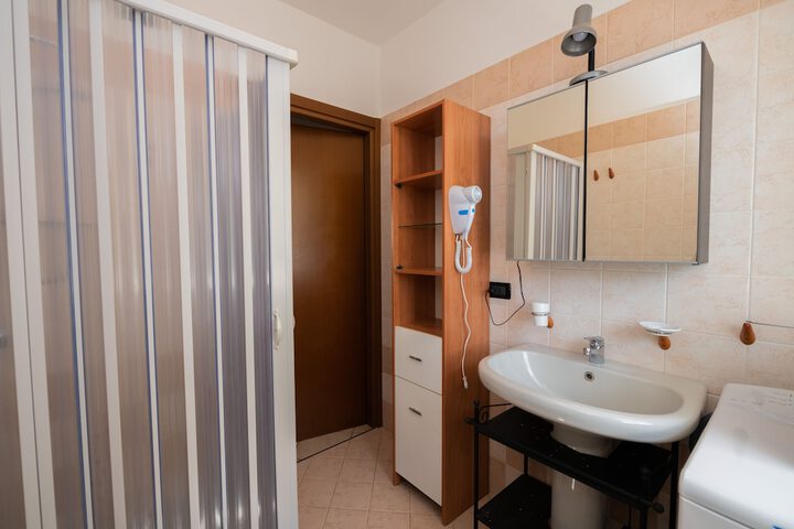 Room 26 of 31
