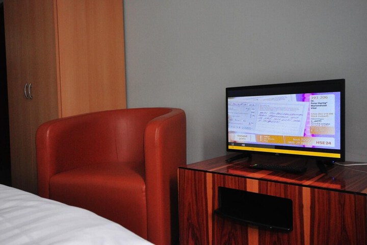 Room 3 of 39