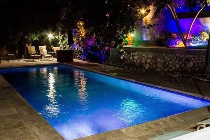 Pool 24 of 37