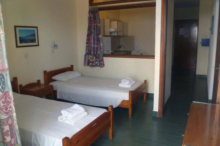 MAMOUZELOS HOTEL APTS