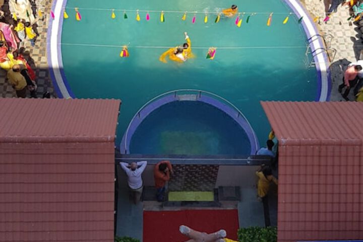 Pool 22 of 36