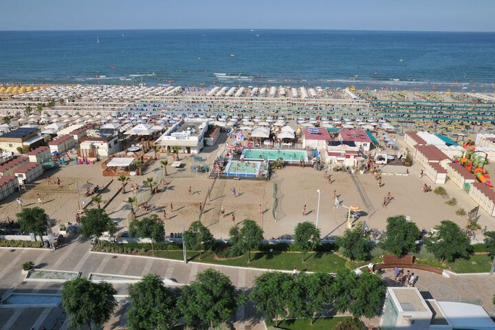 Beach 81 of 98