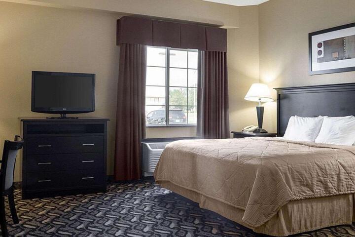 Guest Suite Photo