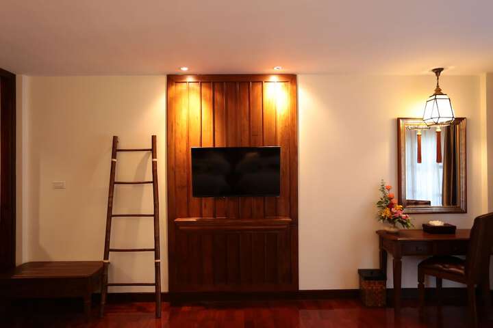 Room 23 of 68