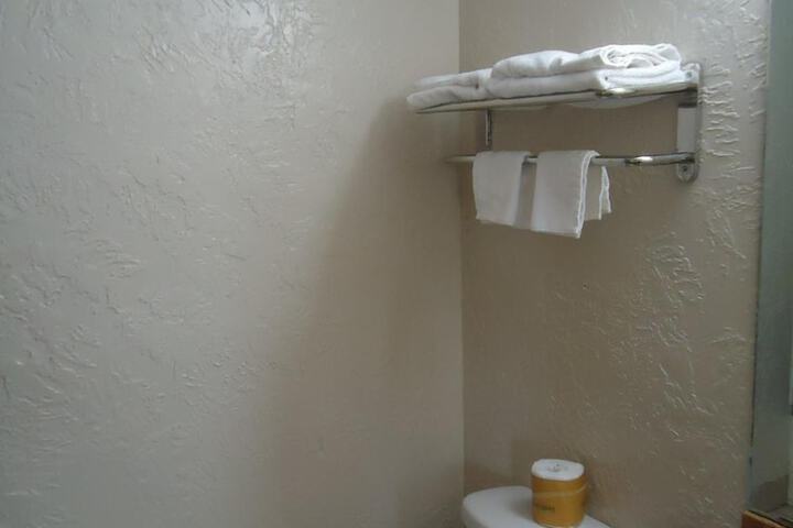 Room 28 of 36